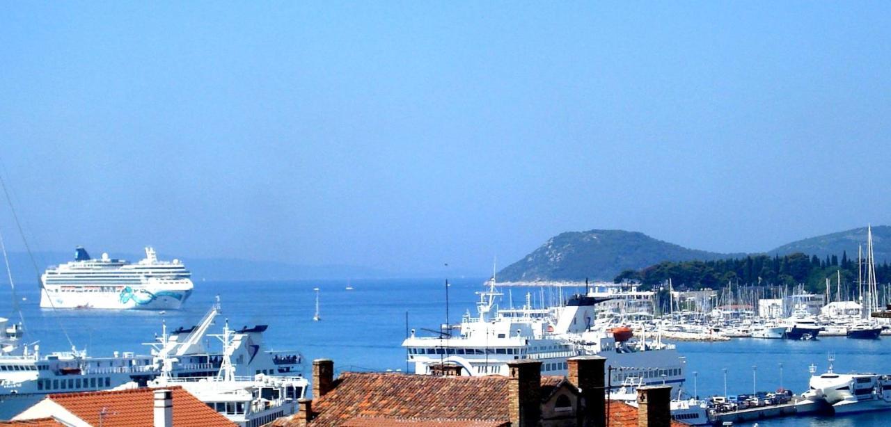 Port View-5 Min From Center Appartement